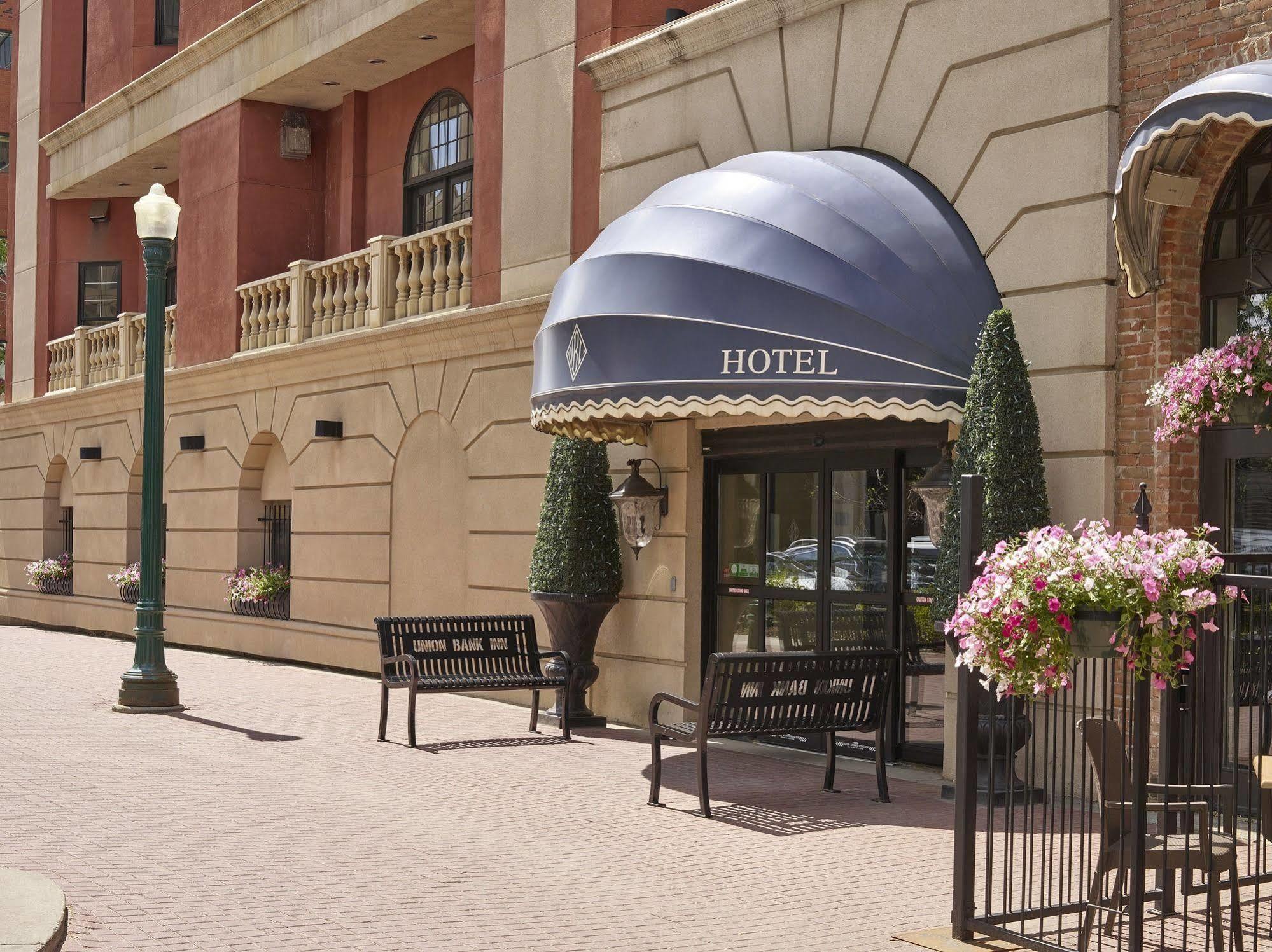 Union Bank Inn Edmonton Extérieur photo