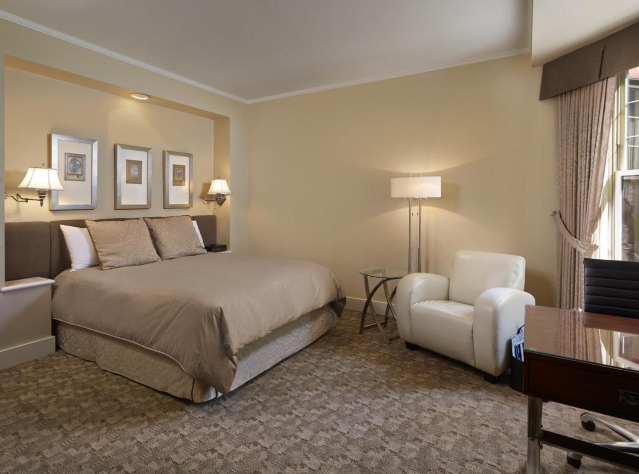 Union Bank Inn Edmonton Extérieur photo